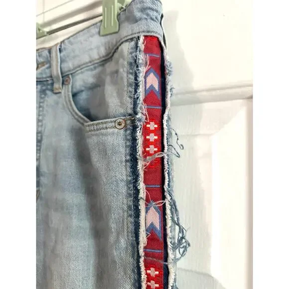 PILCRO Anthropologie The Vintage Straight Jeans Boho Ribbon Stripe Trim - Sz 27 - Picture 4 of 9